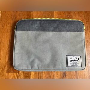 Herschel 14’ Laptop Sleeve Laptop Bag